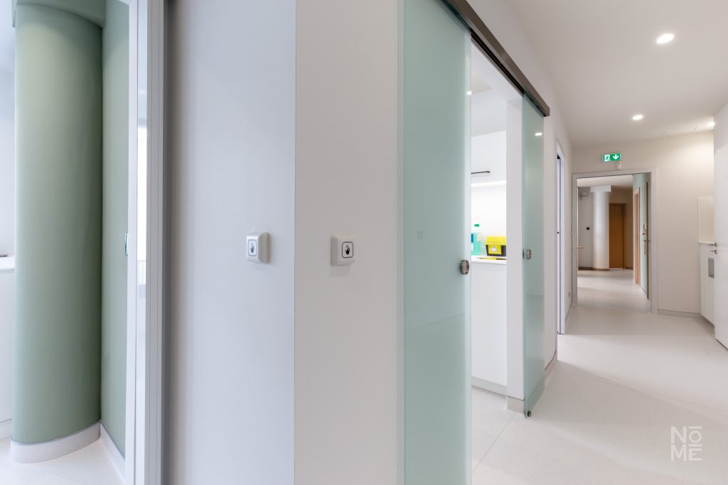 Détail d’architecture intérieure dans le cabinet médical du docteur Raidot à Mulhouse